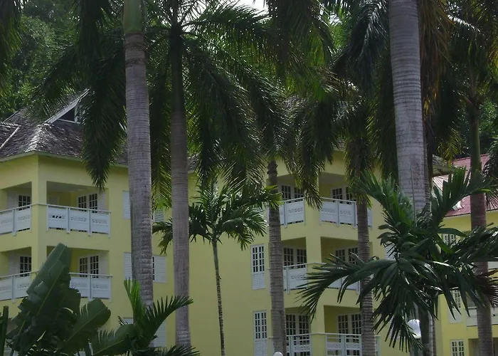 Hotel At The Ridge Ocho Rios