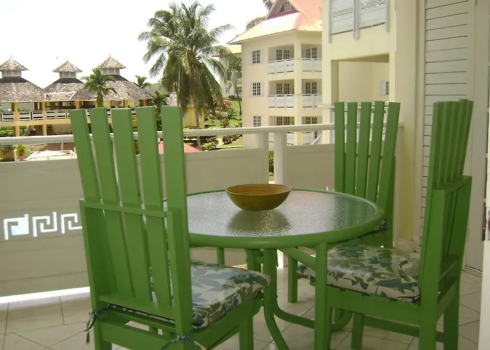Hotel At The Ridge 3*
