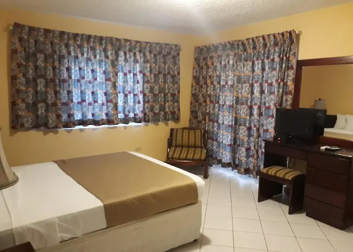 At The Ridge 3* Ocho Rios