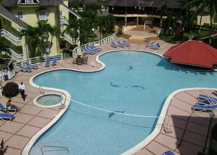 Hotel At The Ridge Ocho Rios