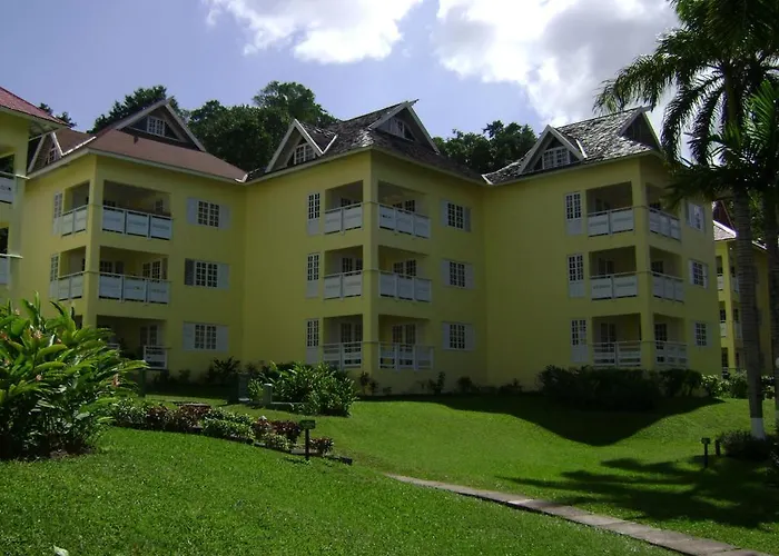 Hotel At The Ridge