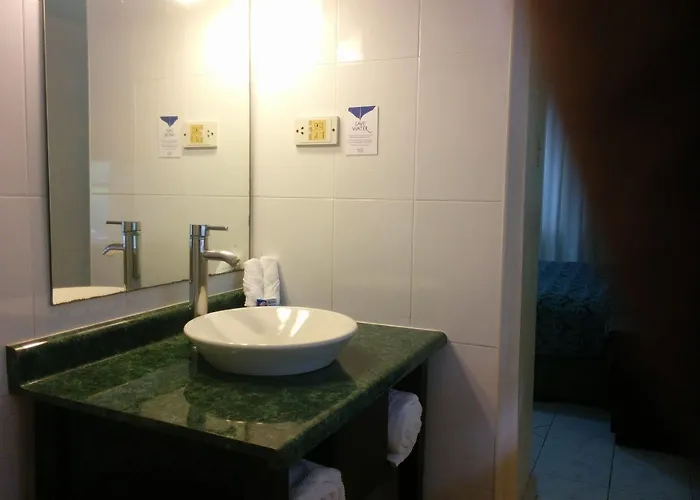 Hotel At The Ridge Ocho Rios