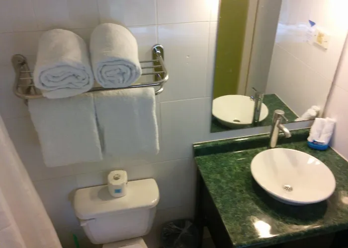 At The Ridge Hotel 3*