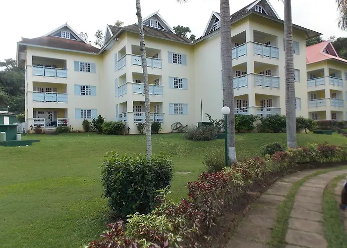 Hotel At The Ridge 3*